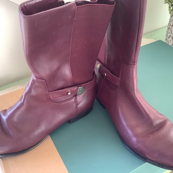 Isaac Mizrahi Shoes - Isaac Mizrahi Size 9M boots